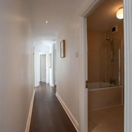 Grand Canal District Apartment *